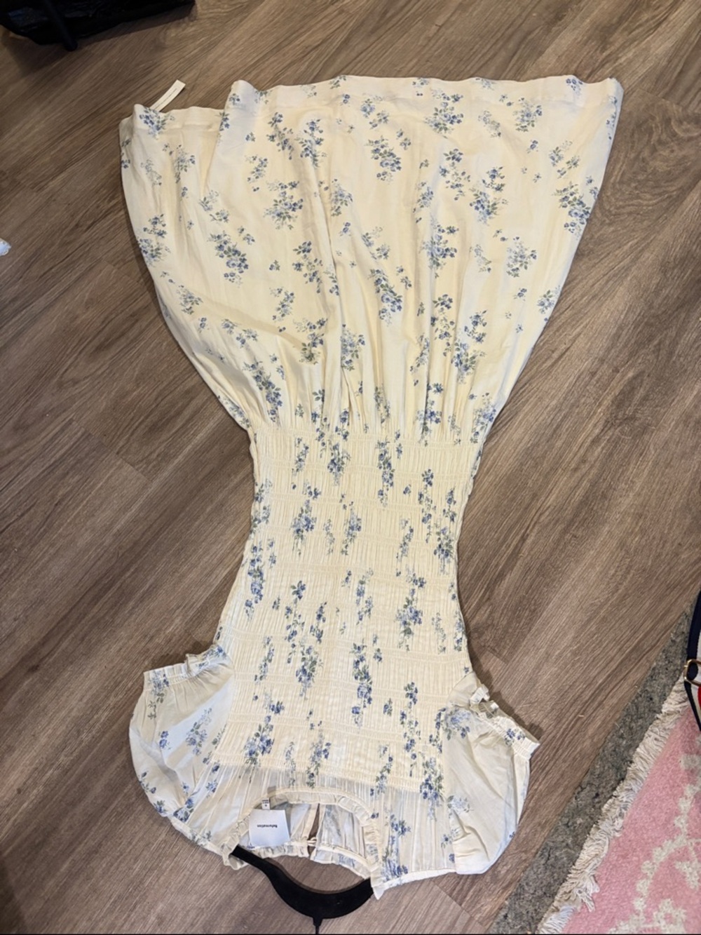 NWT Reformation KIRIA RUCHED FLORAL MIDI DRESS Size 6 - Picture 9 of 12